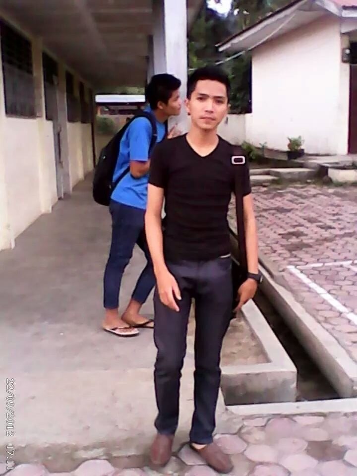 ckaycko's profile picture. II 03 april 1995 II single☺ II christiani☺ II anak ke 5 dari 5 bersodara II SMA N 1 SINAR II ♥famiLy:* II 087891456043