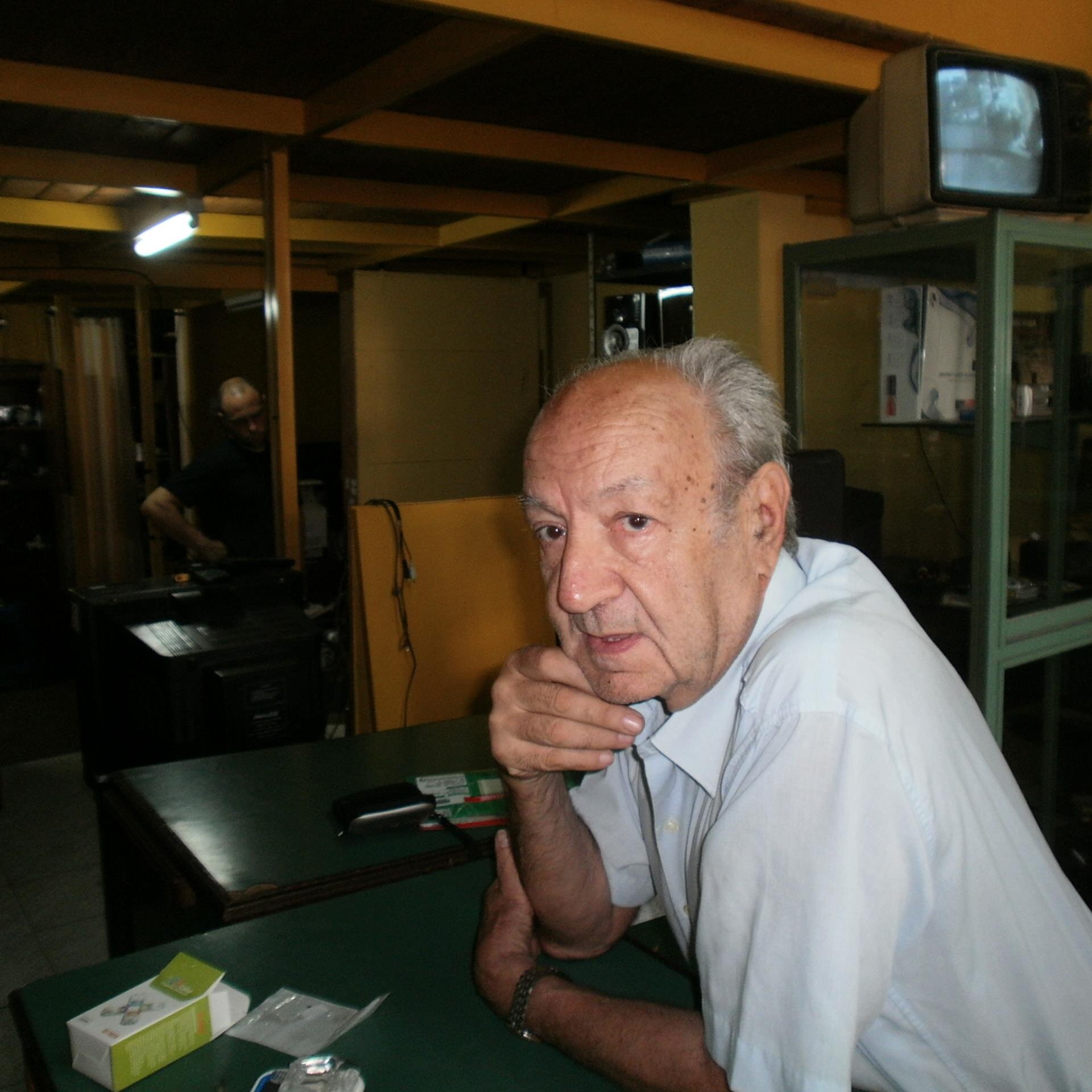 hwuillebille's profile picture. Nací el 9 de julio de 1935 en Rosario, Sta.Fe. Estoy casado desde el 18 de abril de 1969 con María Cristina Galante, con quien tuvimos cuatro hijos.+