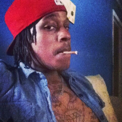 Drugs. Dollars. And Diamonds got Me Cool. Calm. And Collected. #jetlife 
 #teamiPhone