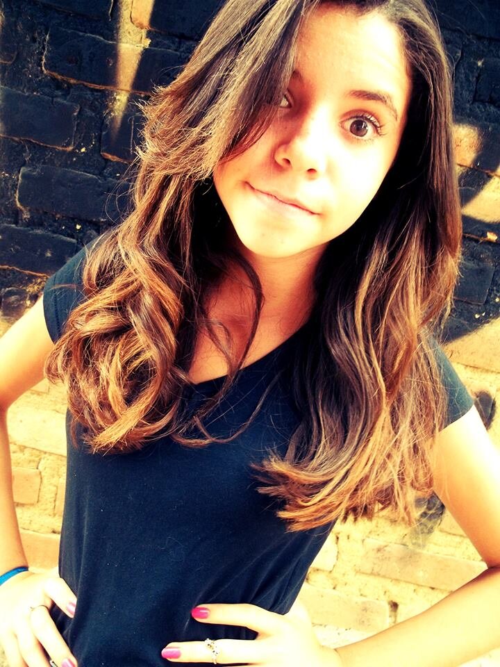 Sou Meiga, Delicada e Adoro Fazer as Pessoas Felizes...  :P