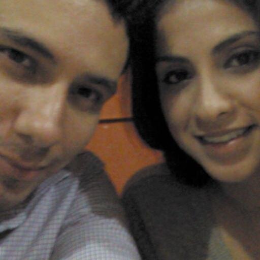Experto en reír y gozar cada momento.. mi novia es la más guapa del universo.. ¡Ven sígueme...!
