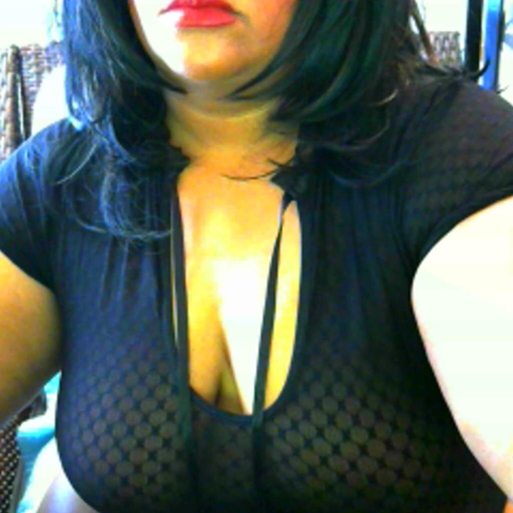 love fantasy role play.. cockold... flirts.. milf... submission.. gangbang