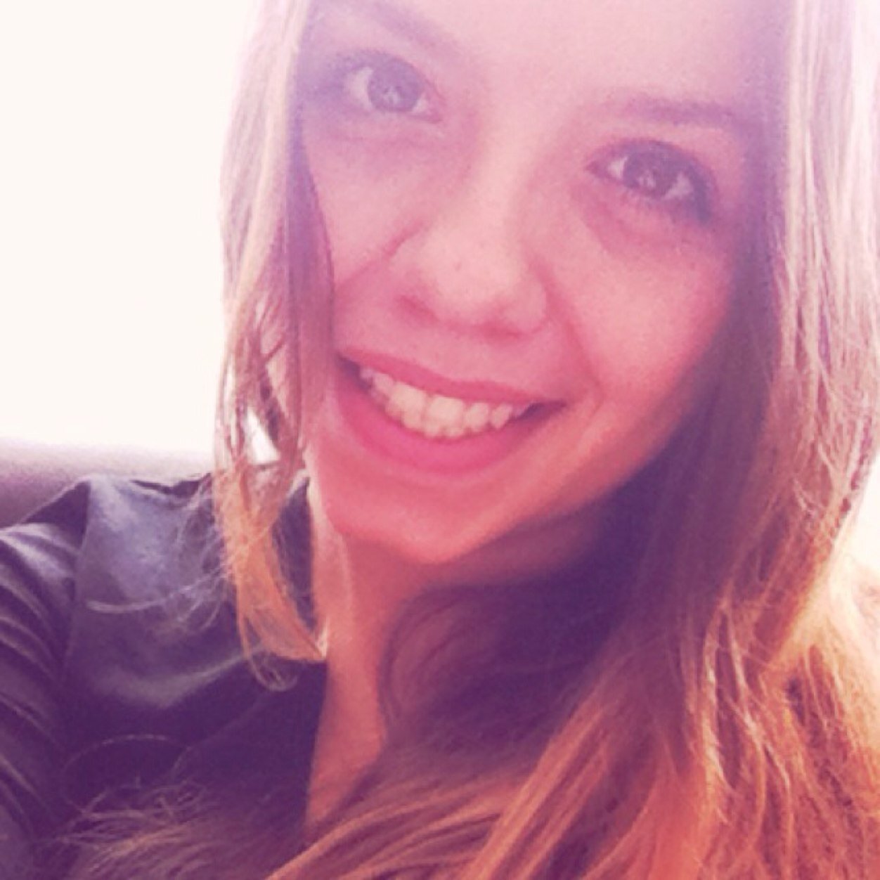 MelteemAk's profile picture. Instagram: Melteem67 ;; Love is Shiit ❤️