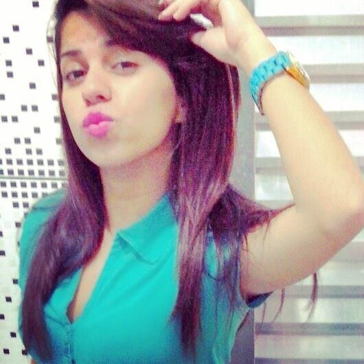 Brasileira , carioca , 17 anos & promoter watsapp (11)96533-0749