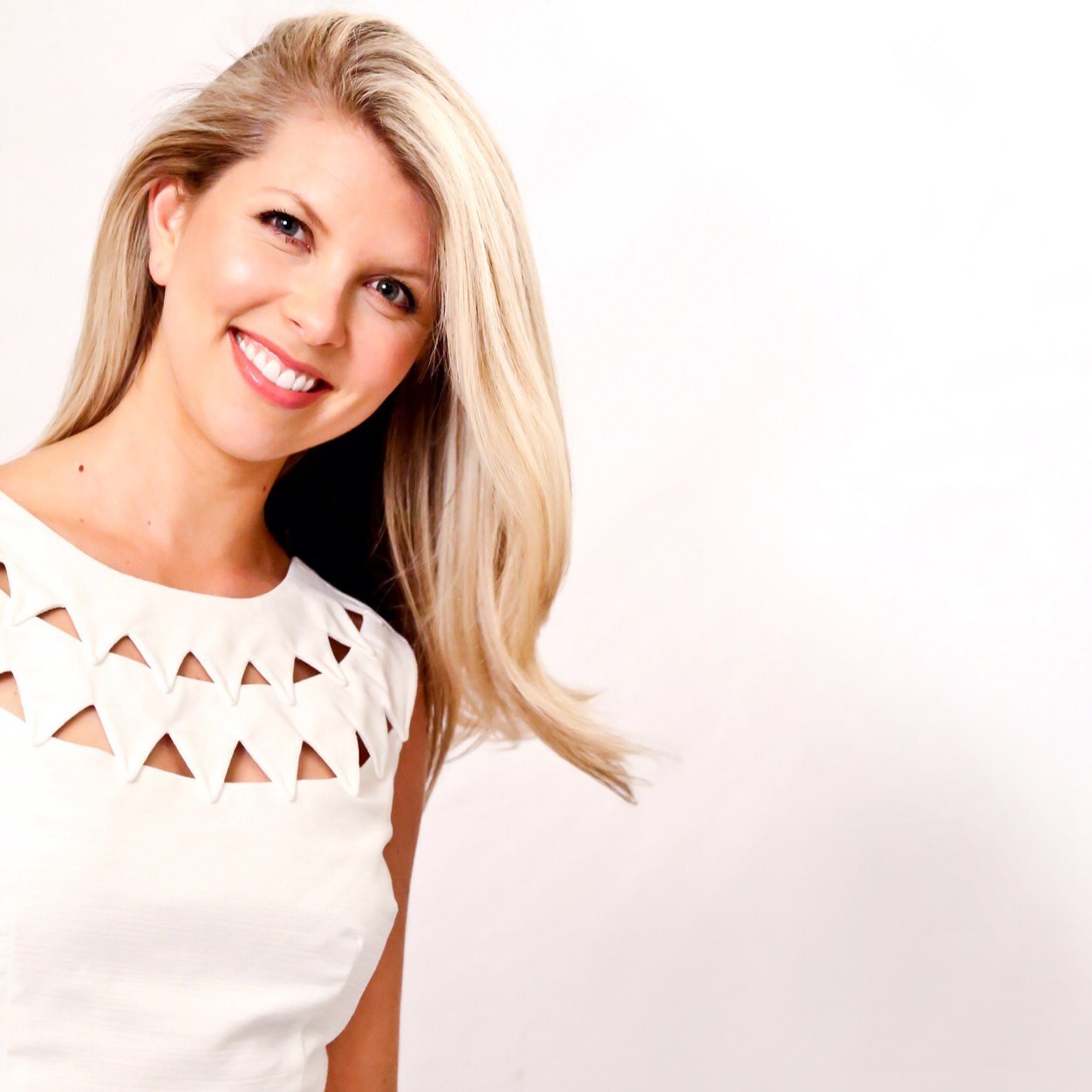 LiveMoreWithLes's profile picture. TV Personality Empowering Others to Live Life to the Full! Tips on #Travel - #Health - #Fitness - #FAITH - Using Social Media for Social Good