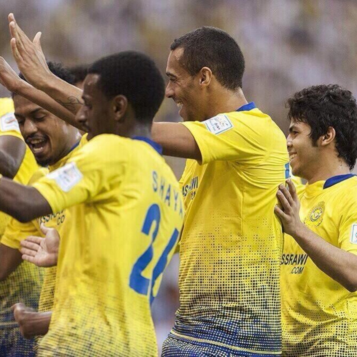 هديل العنزي الله ثم الوطن ثم النصر الوطن=النصر #عالميون_واشربو_داء_القهر ارتقى في كلامك فأنت من والي التراب تعود Q8