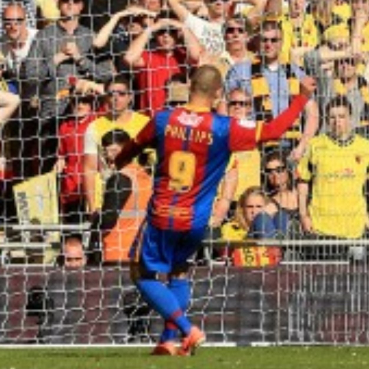 andrewseagleeye's profile picture. Follow CPFC - the Red & Blue army.