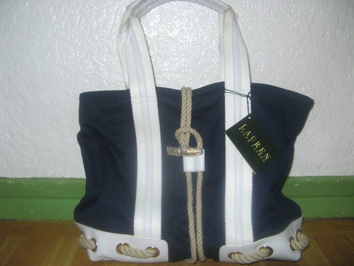 avidreadaholic's profile picture. 