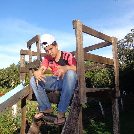 um cara bonito tó soltira e outras cisas q eu fala só pessualmente