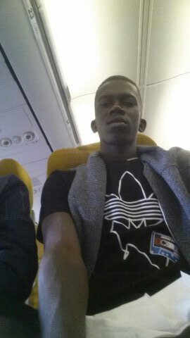 je m'appelle issiaka niangadou;malien;taylor gang or die; smoking is good!!!!!!!####