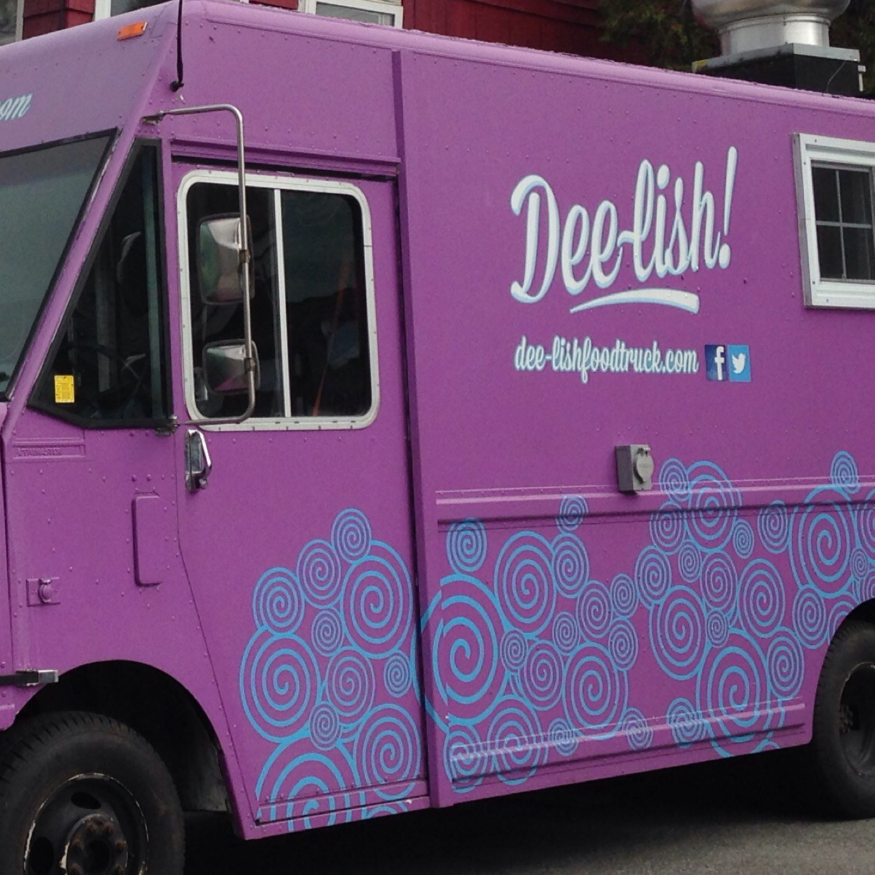 This is the official account for the Dee-lish! Food Truck, located in the beautiful city of Sudbury, ON. Follow is to see what the special is today!