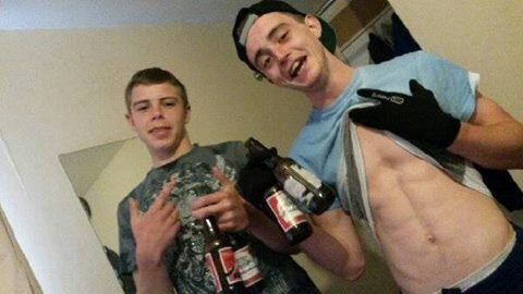 tomhassell1's profile picture. I'm the one you see skanking his head off at party's☺