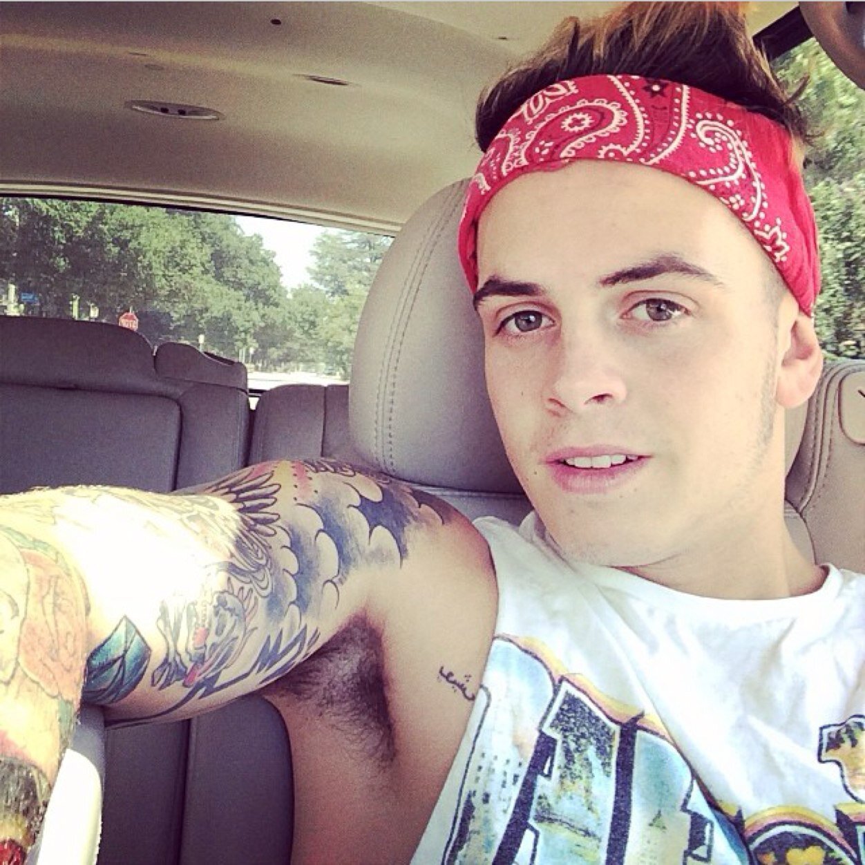 saved account - don't follow back BUT DO FOLLOW @jyepresley