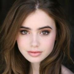 LynseyBrown19's profile picture. Muggle - 20 - Innocent - Shy - Allergic to milk products - Going to a Muggle University - Studies Physical Therapist - Mother of Lucy - Fiancé of Lucas