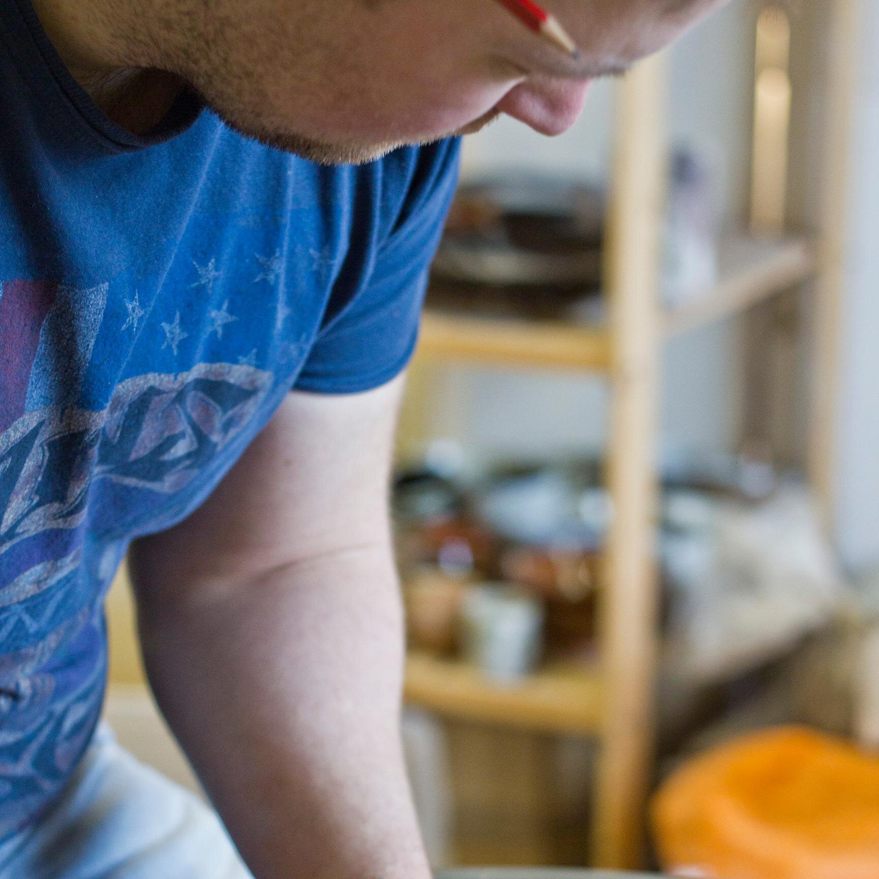 A simple man making simple pots