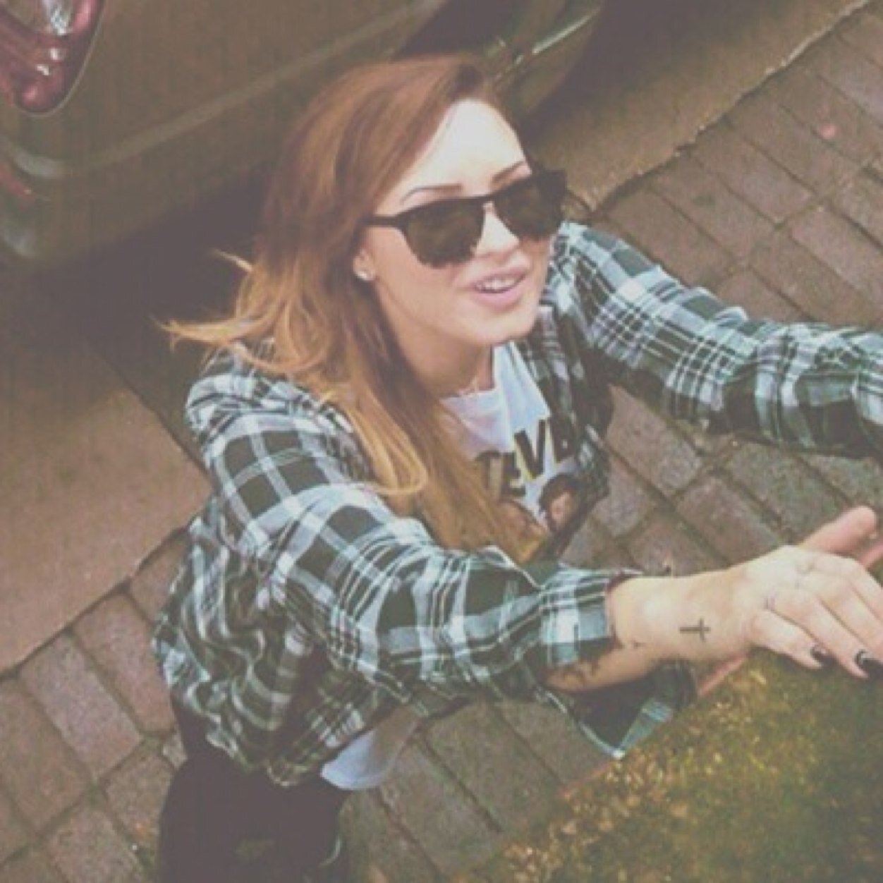 lovatosperm's profile picture. free follow, follow my other account @torislovato in return :)