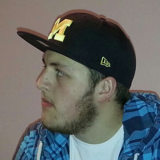 USMCFighter94's profile picture. Hockey, Tech, Sneakers, Cars. 

Senior Android Engineer, Nike SNKRS.

Made a cameo in Complex's "Sneaker Shopping with Eminem".