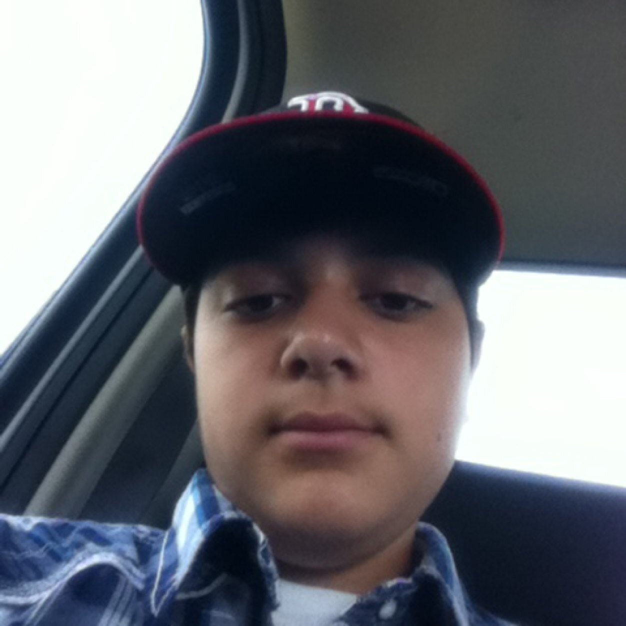 I love baseball, hunting, horse raceing. Go red sox so follow me