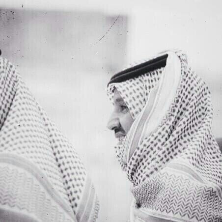 ‏‏‏‏ماجيت ادور من ورا تويتر اعجاب .. قابلني الله والسبب والديني .. قمنا مع العالم وحطيتلي حساب.. ياجعلني مابتسيه اللي يبيني