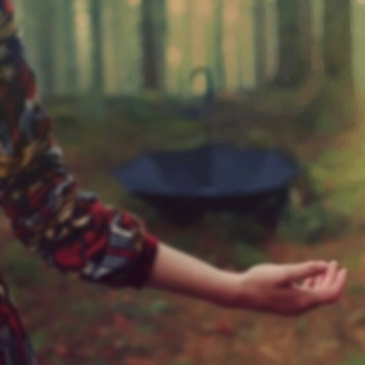 ‏‏آشتآقگ لآن فقدگ يِطٌرحني ،ِ ضعٍفآ حتى وآن قآوﻤت..!♡