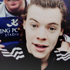 TylerRobertsJW's profile picture. football or nah?