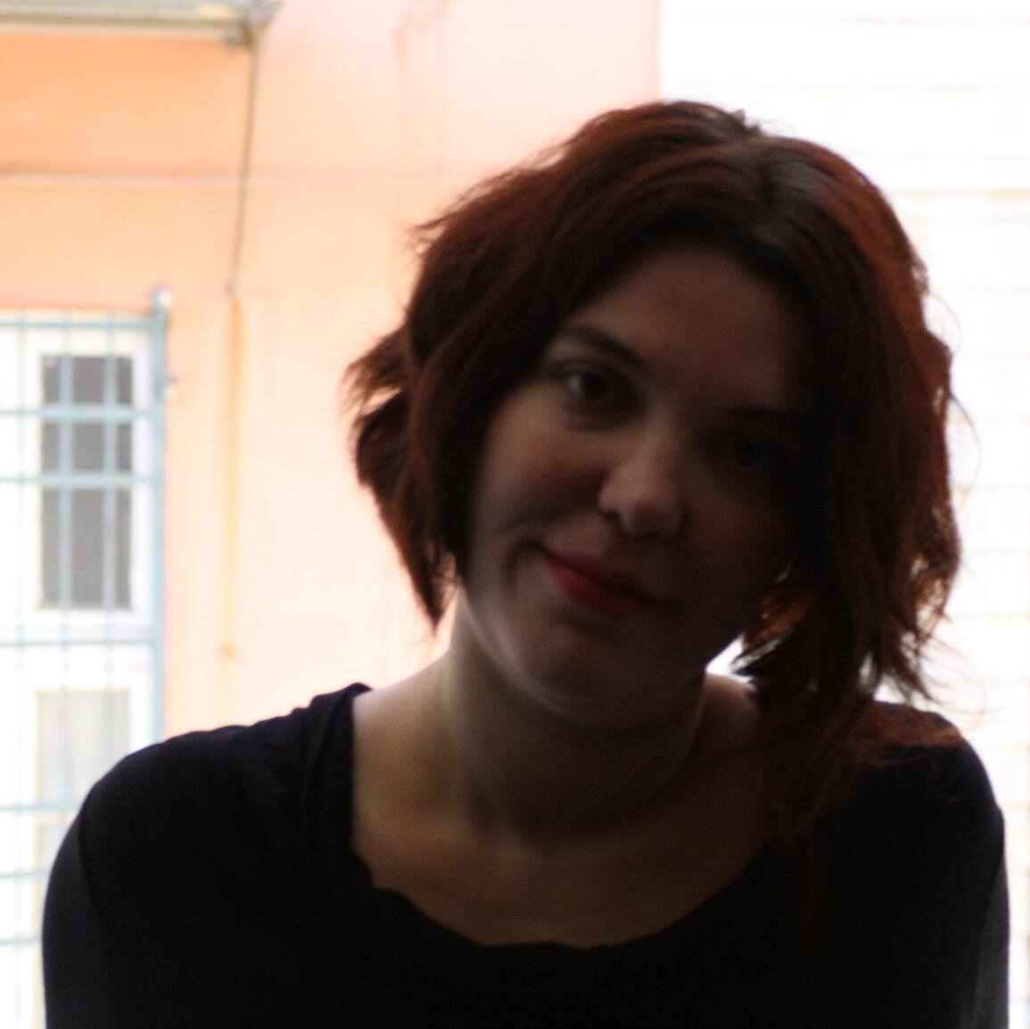 YaelRazzoli's profile picture. Non si scrive perché si ha qualcosa da dire ma perchè si ha voglia di dire qualcosa. Storyteller e socialmediamarketing per @TurismoLiguria