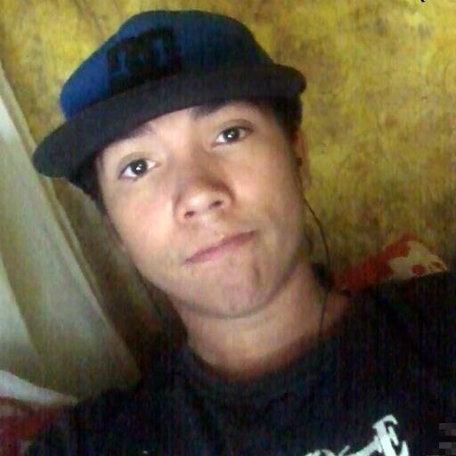 Skatista,Gamer e Otaku :3