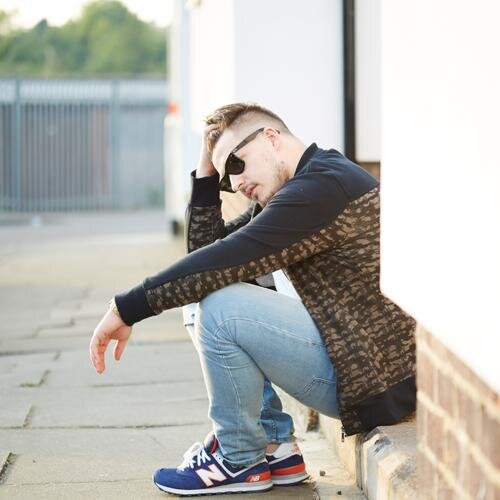Debut EP 'Sparkler' OUT NOW! https://t.co/jyf0xxgUn4