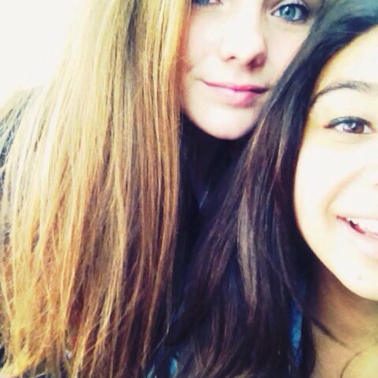 Noa de jongh & May heere gnade. | sister from a nother mister, i love you x may. | loretta valadares fonseca!