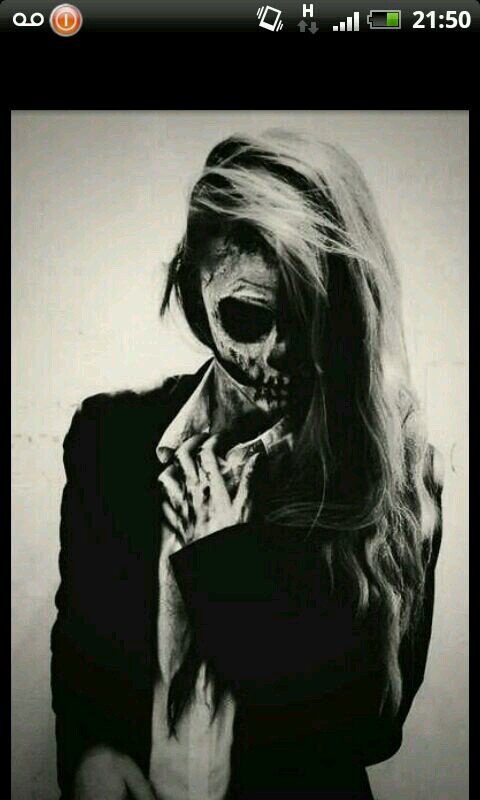 Brok3nL0ser's profile picture. 