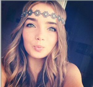 17. Rozar tu pelo con las yemas de mis dedos. Mis 7 niñas lo mejor♡ Laura HERMANA. Dubstep como forma de vida.