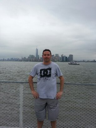 IT Worker...crystal palace supporter..love travelling..sport and meeting new people