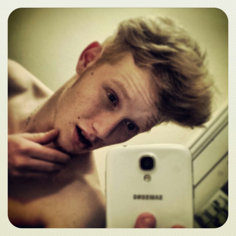 intagram: aidan_rob                                                                snapchat:aidan.rob