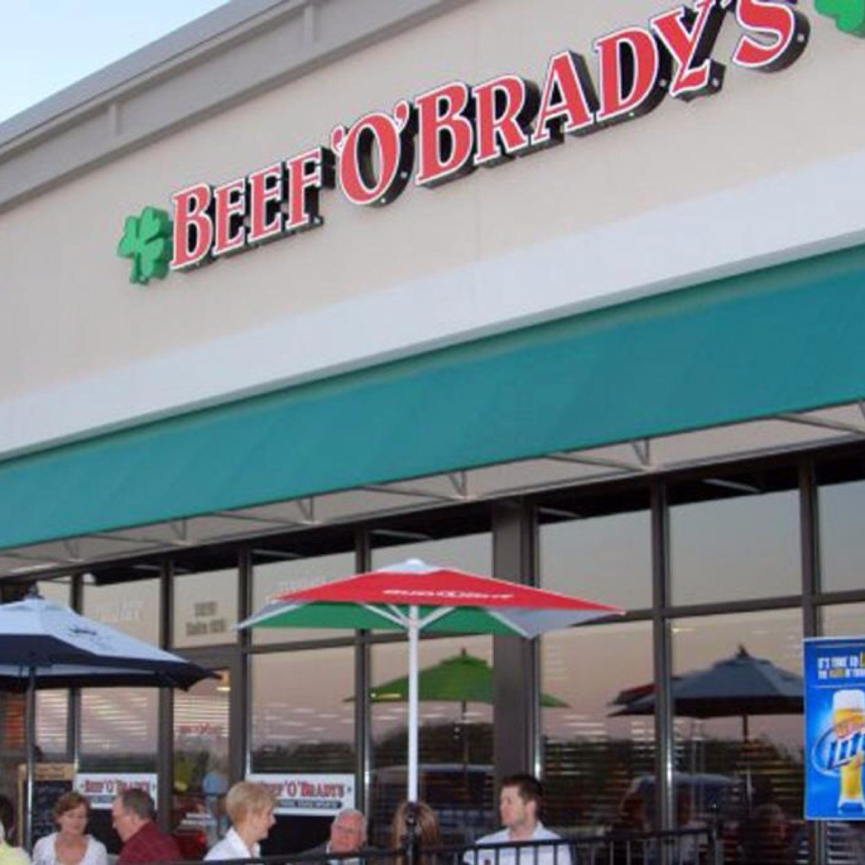Beef O'Bradys is a family sports pub located in the Grove Shopping Center in Hoover, Al. Live music Thurs-Sat, catering, party room. Plan your next team party!