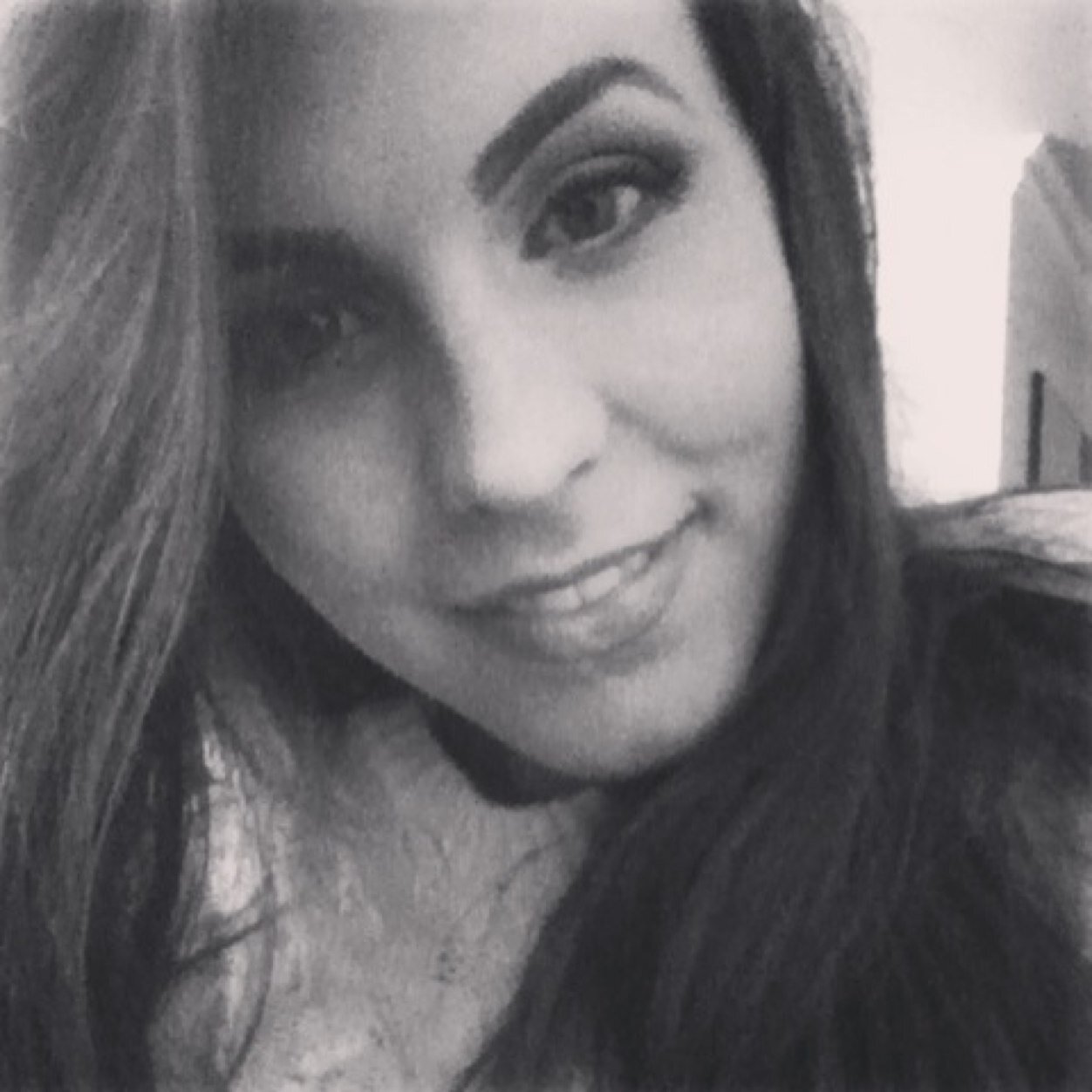 Romeo save me, they're trying to tell me how to feel.
