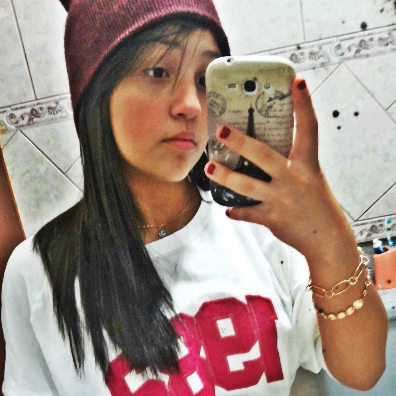 Eu vou deixar pra lá, fingir que esqueci, agir como se não importasse. O que é verdadeiro volta. E quem tem que ficar, fica. ✌