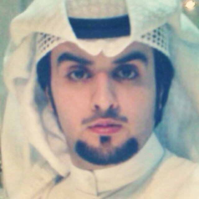 لا تعيش ﻋلَى إنتظآر أحد ♥ , فمن لآ يعتبر وجودك مكسبآ لهہ لا تعتبرُ غيآبهہ خسآرة لك