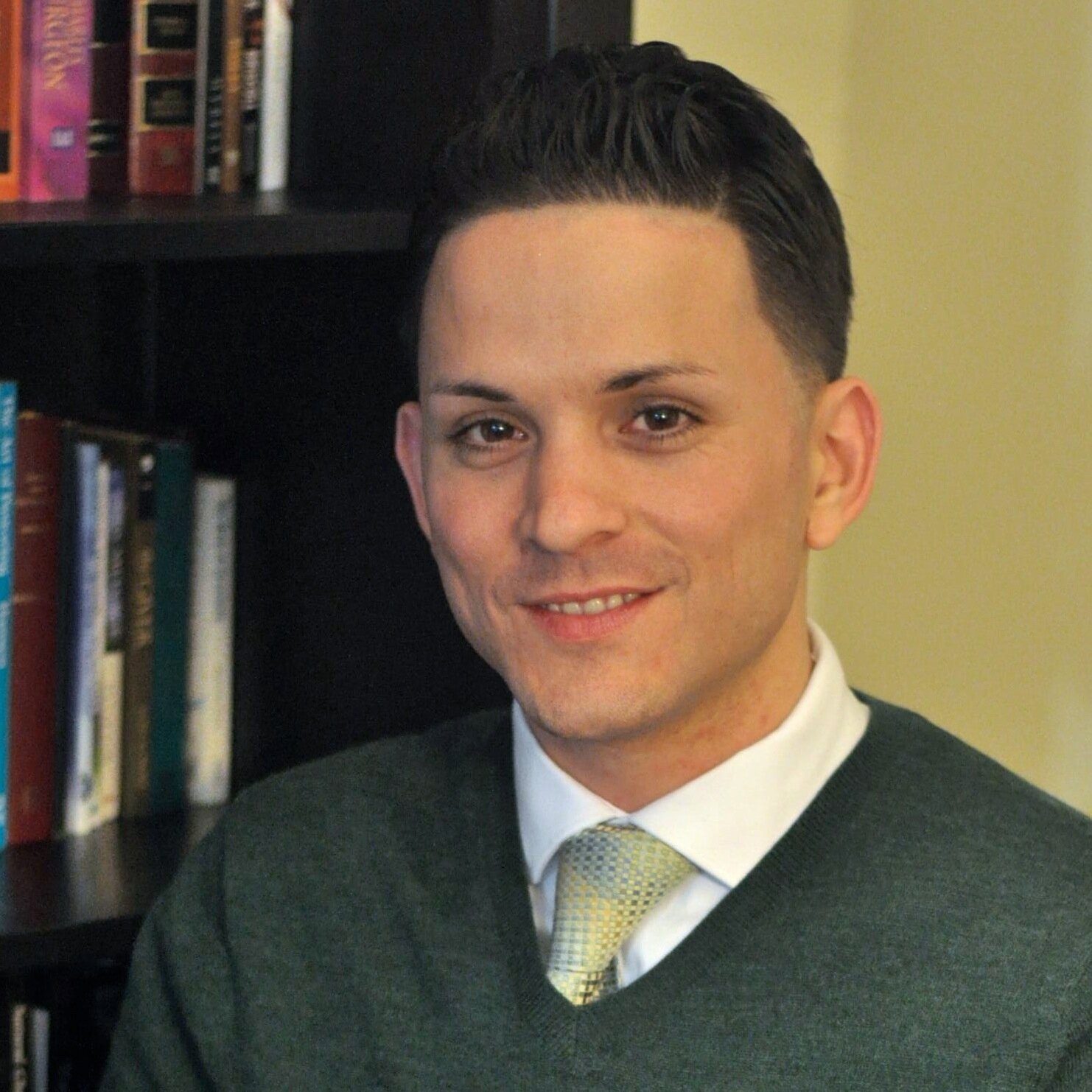 Amateur theologian. Pragmatist. Organic thinker. Politics junkie. Bills fan.