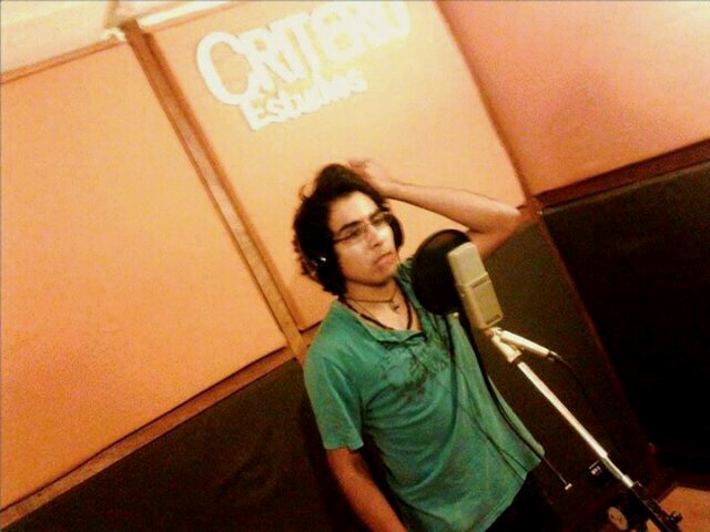 ThomasAlvarezV's profile picture. La musica es la expresion que alimenta el alma 🍃
Vive el dia a dia como si fuera el ultimo➰