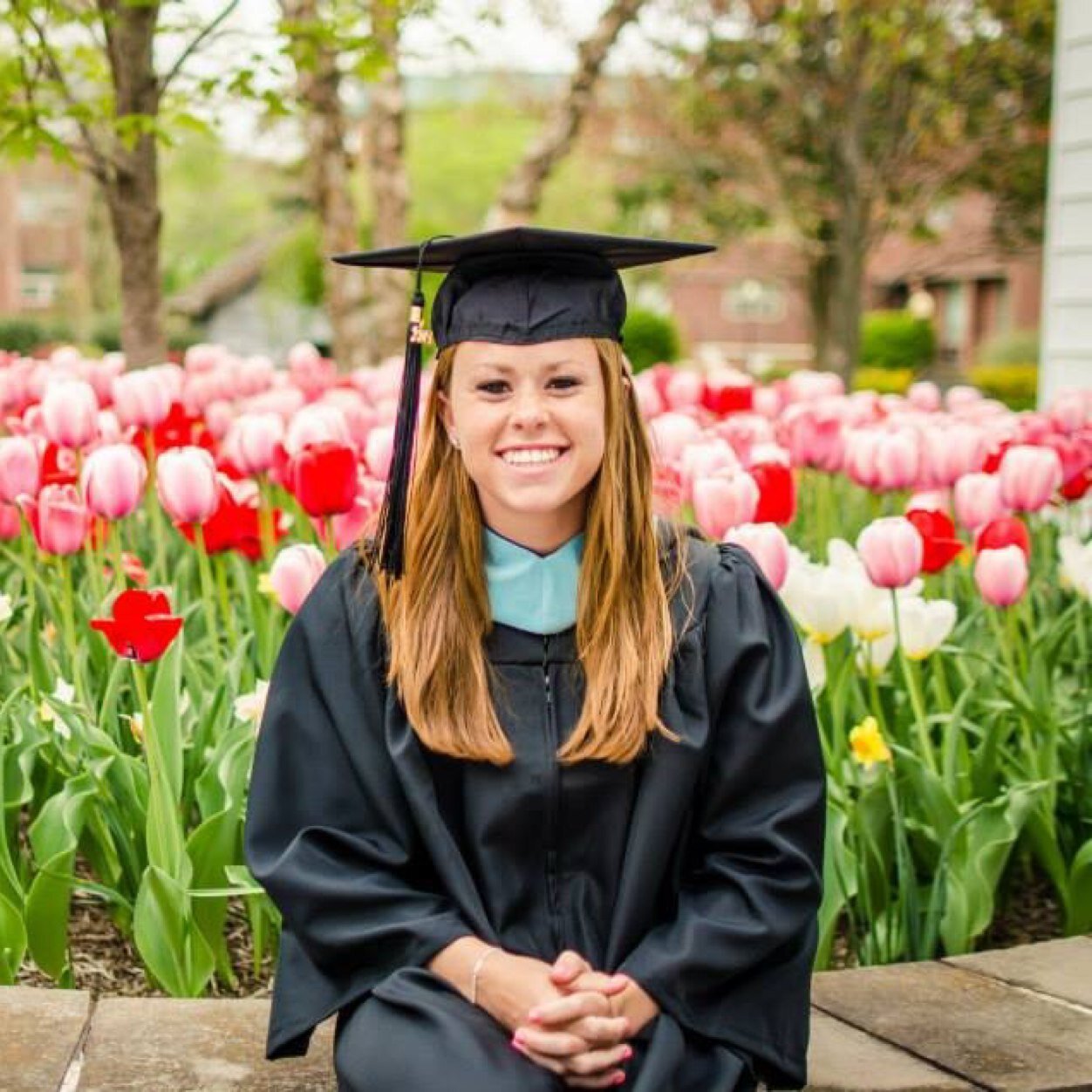 lauren_shanberg's profile picture. 