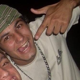 :  Eu pensei que a saudade só trouxesse tristezas, mas percebo que ela também me faz ver o quanto você é importante pra mim....