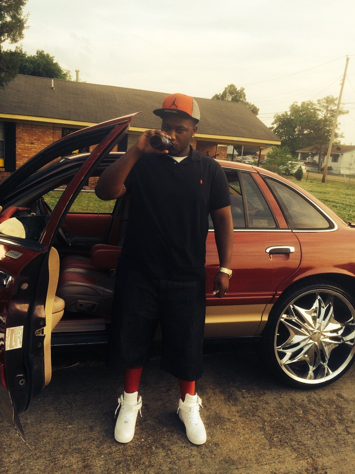Just bc u c me solo don't mean I aint got my team wit me . I am my own team. May god b wit me.