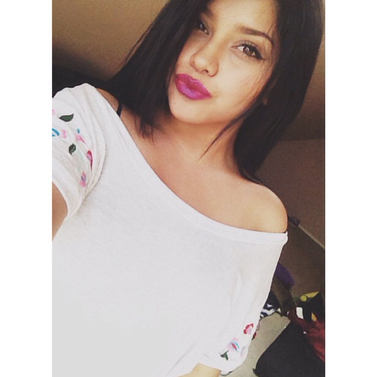 follow my new account @solizvenazia only 1 i'm using