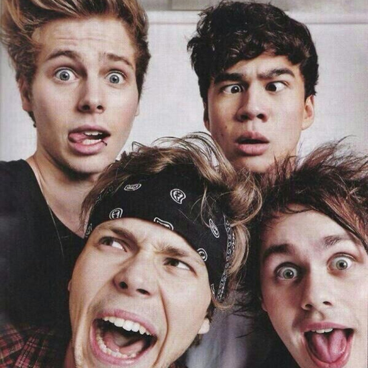 ✿ why would u not love 5 seconds of summer though | malaysia rep ✿ #5SOSAlbumOutNow