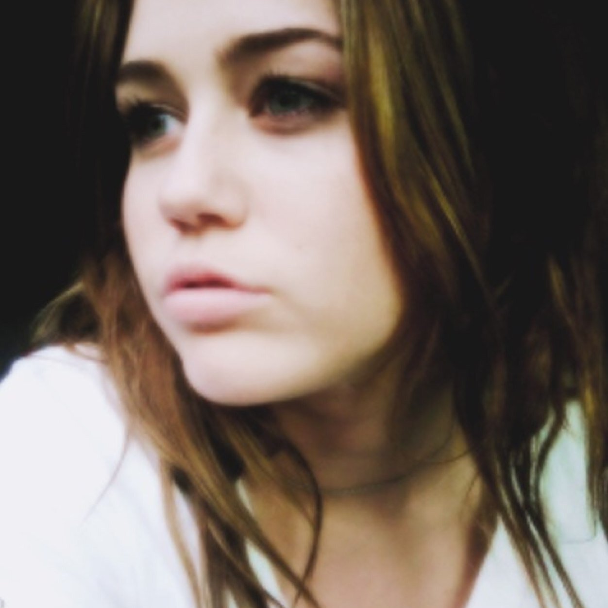 Hello, just a normal girl who loves the music, life, god and everything. be yourself :).