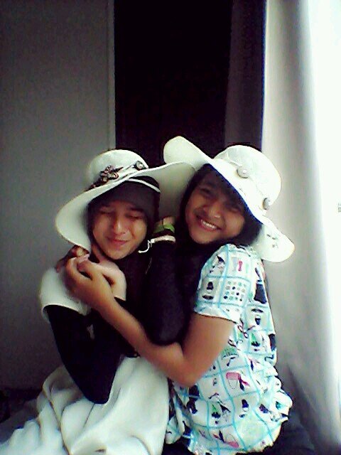 nurauliyaw's profile picture. ゆめなら たくさん みた。さめた まま でも まだ あいたい。きみ が そう させた。こい わ よくばり だね。