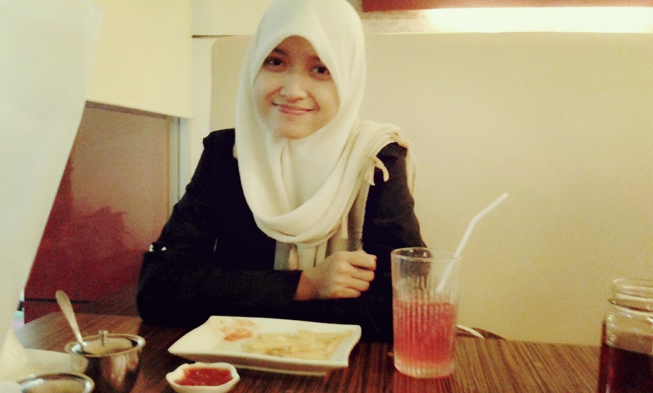 Nutritionist | Simple girl | '95 | PinkyBlack