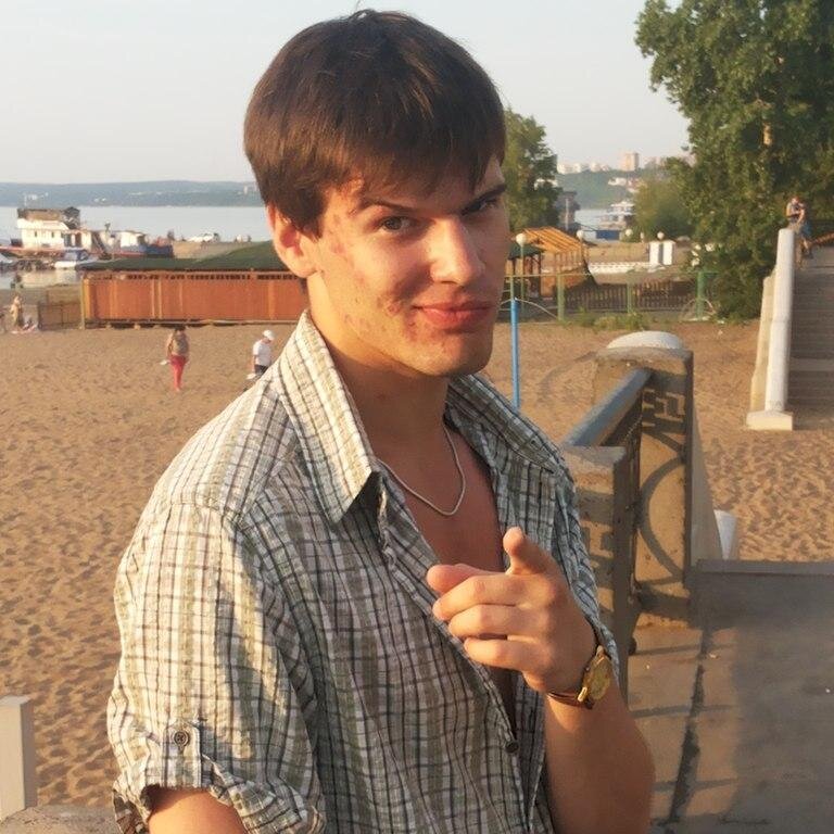 RomaRomanos's profile picture. 