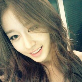 [V] @rp_light □Pink □93 LINER□ T-ARA MAKNAE..@SistarHyorin_LT pretty daugther