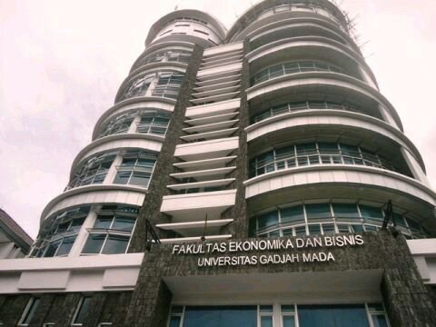Official Twitter Account of the Students of Faculty Economics and Business 2014